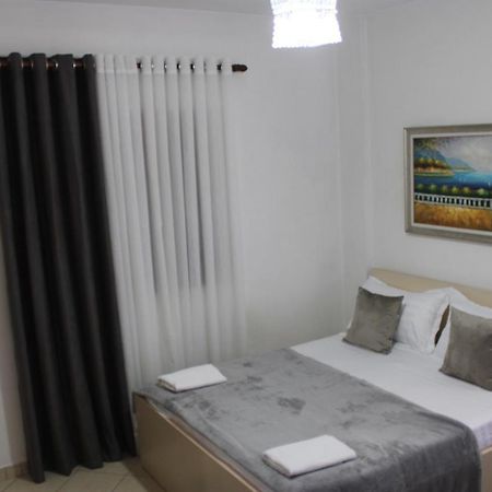 Deni'S Family Apartment In New Blvd Тирана Екстериор снимка