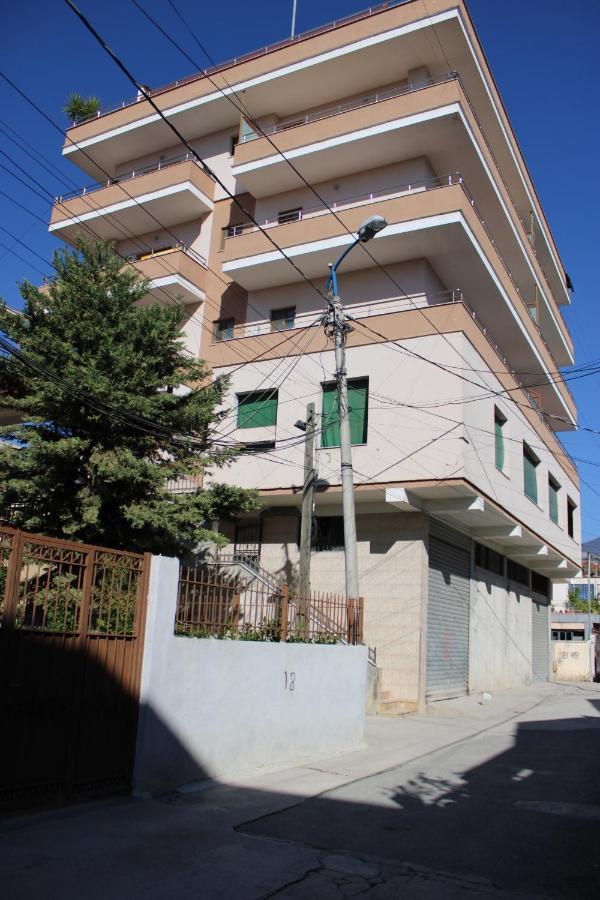 Deni'S Family Apartment In New Blvd Тирана Екстериор снимка