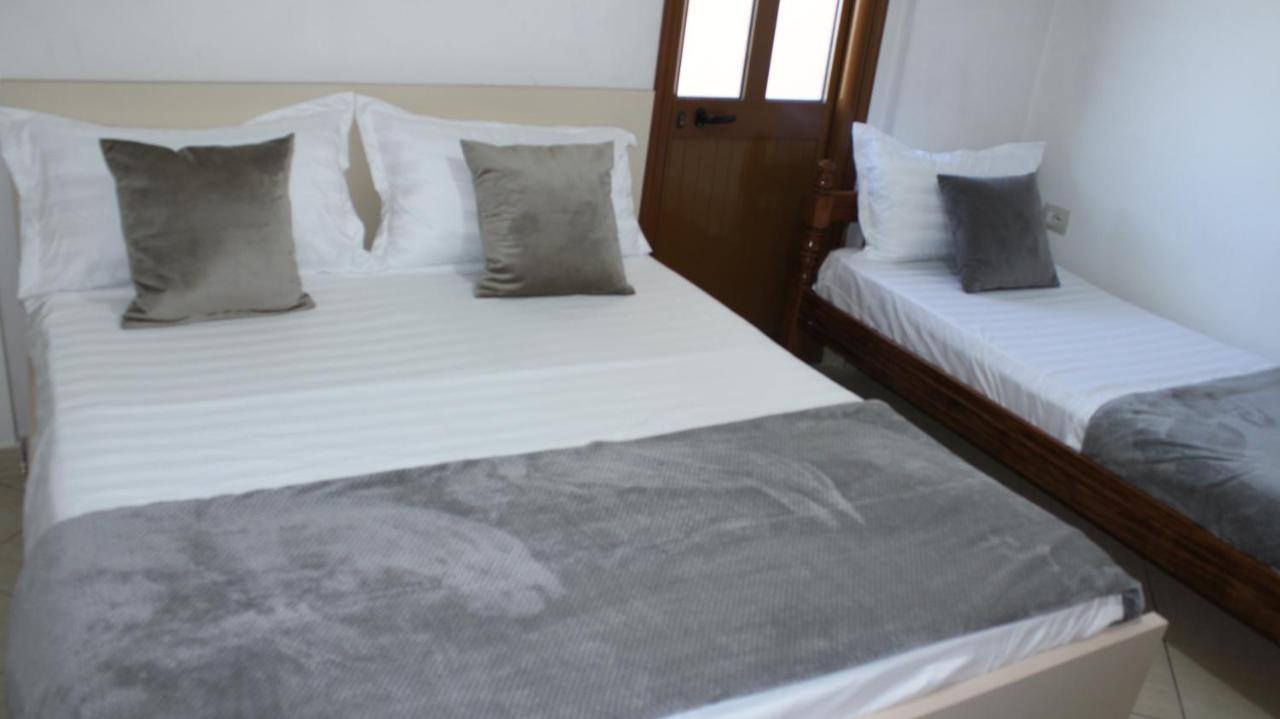 Deni'S Family Apartment In New Blvd Тирана Екстериор снимка