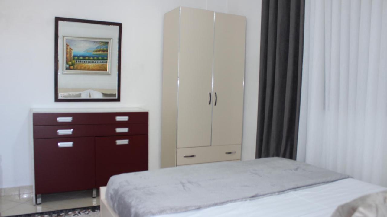 Deni'S Family Apartment In New Blvd Тирана Екстериор снимка