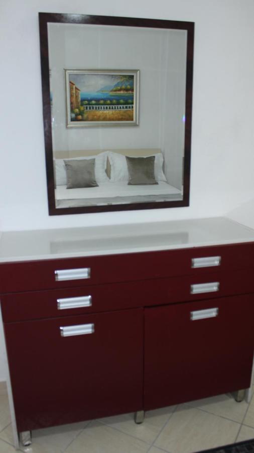 Deni'S Family Apartment In New Blvd Тирана Екстериор снимка