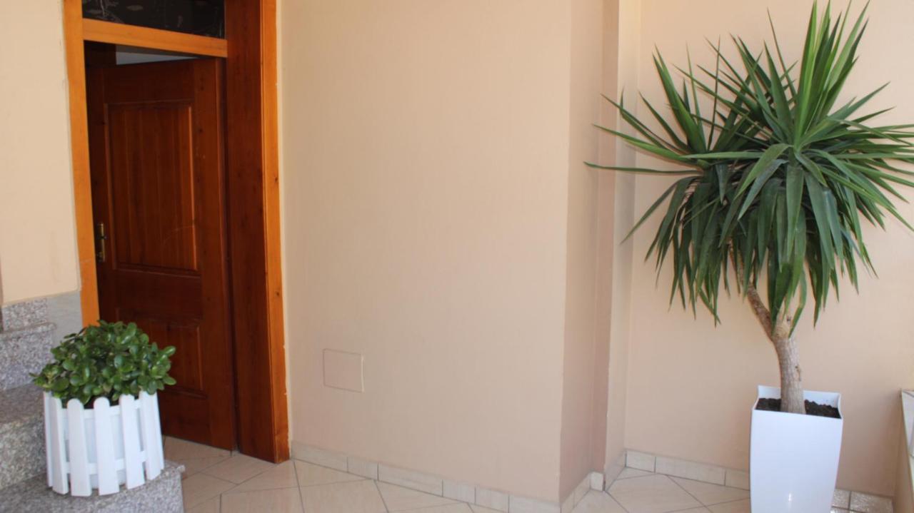 Deni'S Family Apartment In New Blvd Тирана Екстериор снимка